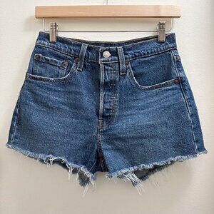 [SOLD] Levi’s 501 high rise denim jean shorts medium dark wash size 26